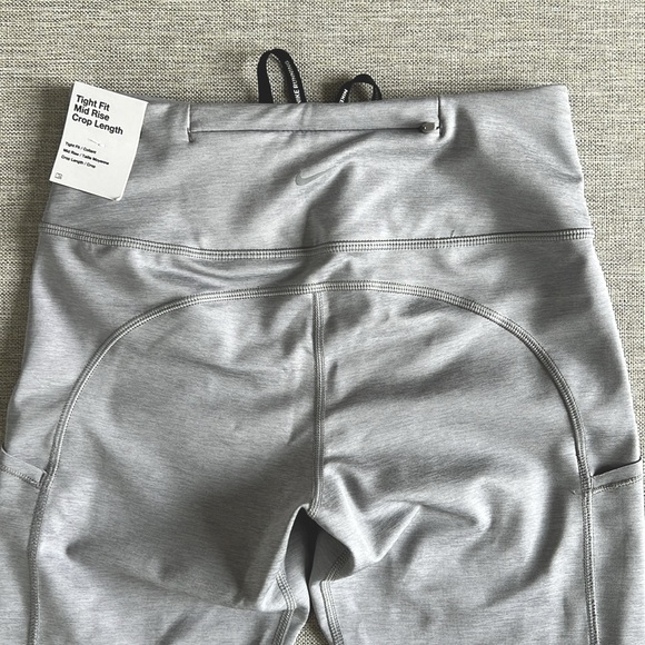 BRAND NEW! NIKE RUNNING PANTS! - Picture 6 of 8